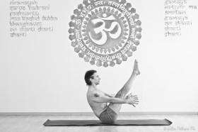 Ashtanga Vinyasa Yoga guidata - Kriya Yoga Ashram ®